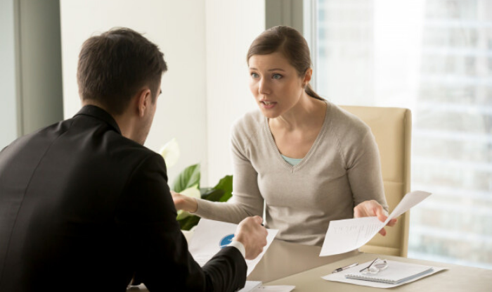Cum să comunici cu angajații care nu te plac: motive și sfaturi