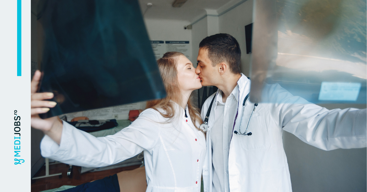 Cuplurile de medici: ce impact au căsătoriile (tot mai dese) în lumea medicală asupra vieții și carierei lor?