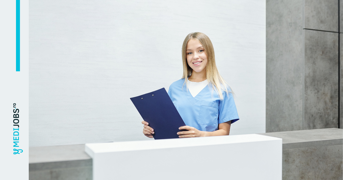 Rolul unui Front Desk Officer în spital: studii, fișa postului și salariu [2021]